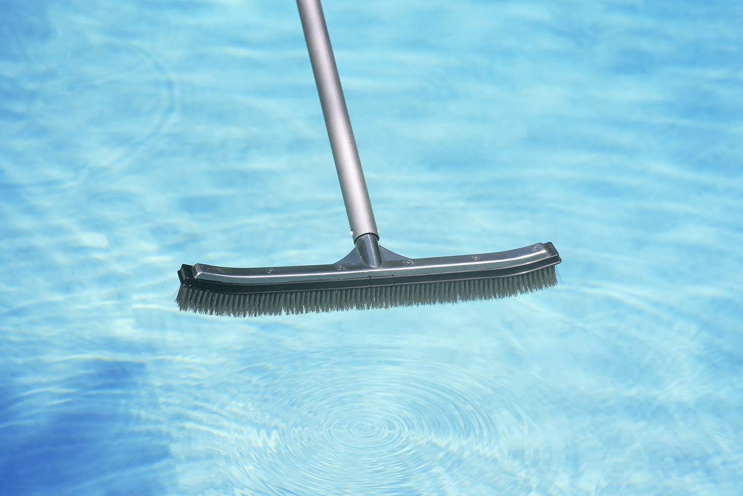 Poolmaster embalaje y etiqueta que muestran compatibilidad y especificaciones