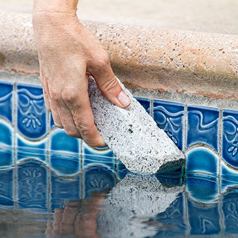 Poolmaster piedra pómez dividida en trozos para limpieza en rincones