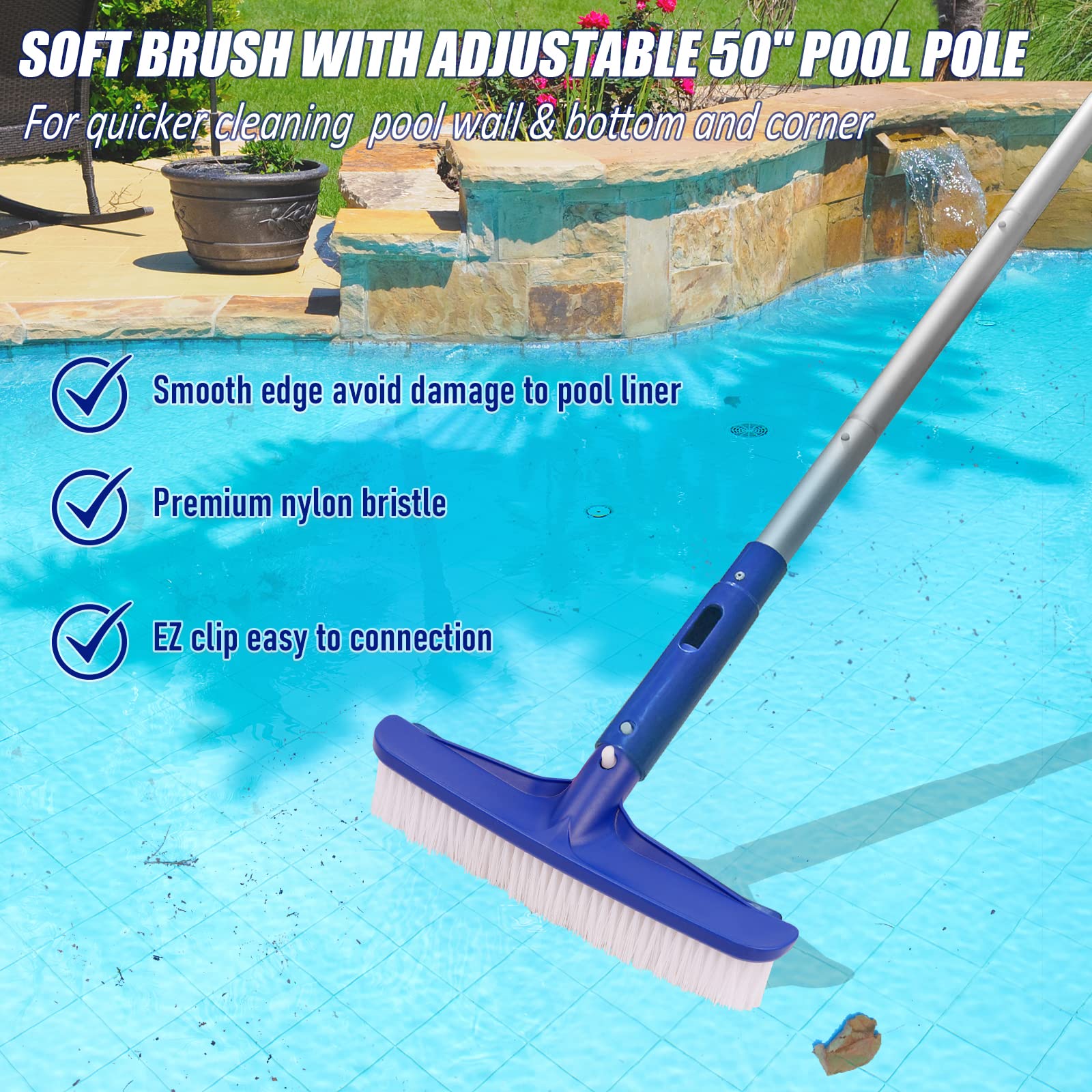 Poolvio cepillo en uso frotando pared para eliminar suciedad adherida