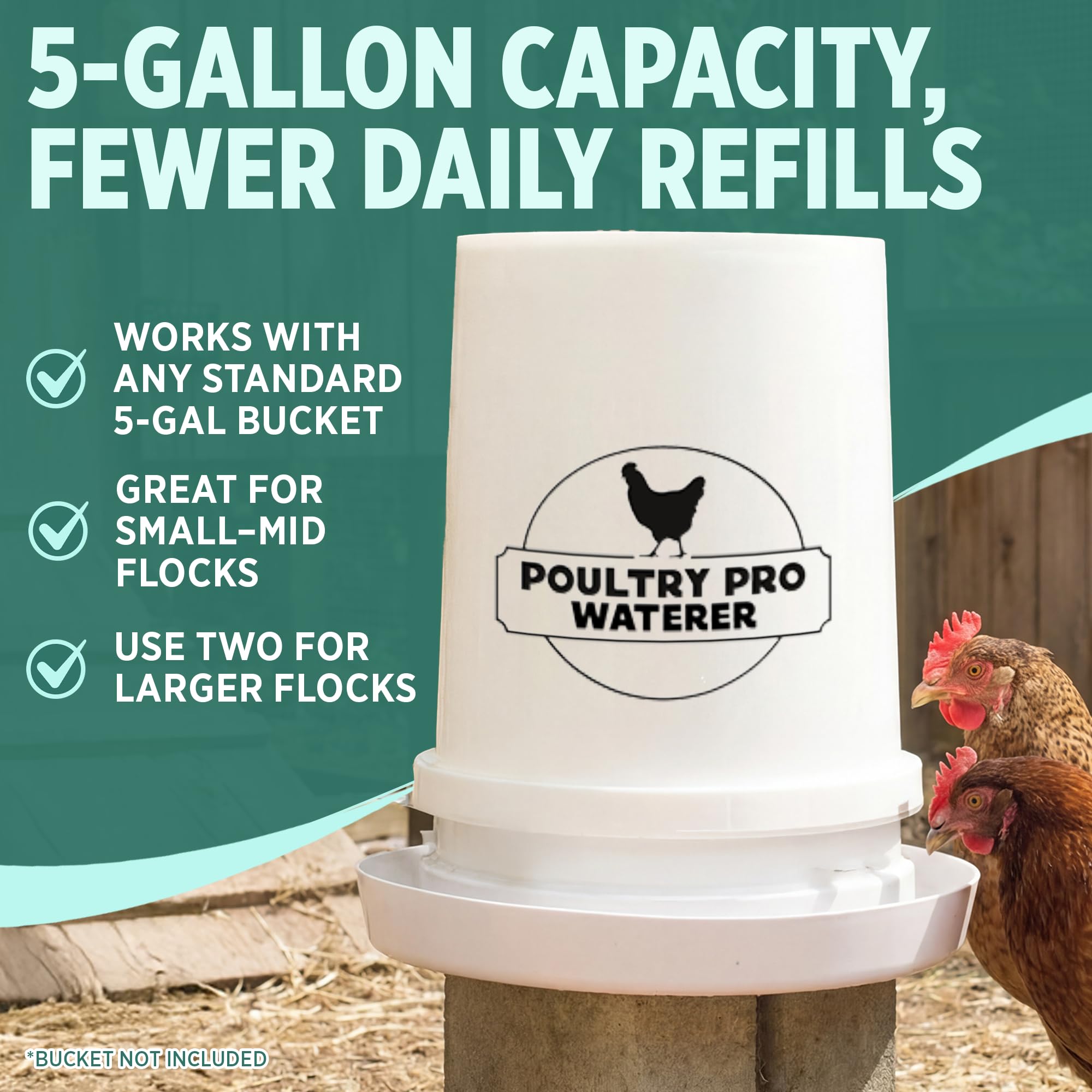 Poultry Pro en uso en gallinero ofreciendo agua constante a las aves