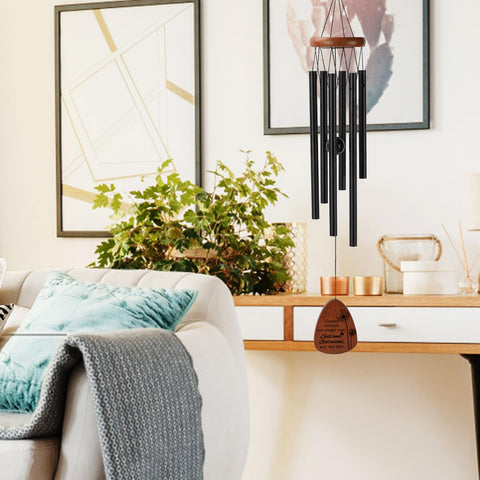 PRSTENLY ambiente lifestyle con campana creando espacio de recuerdo