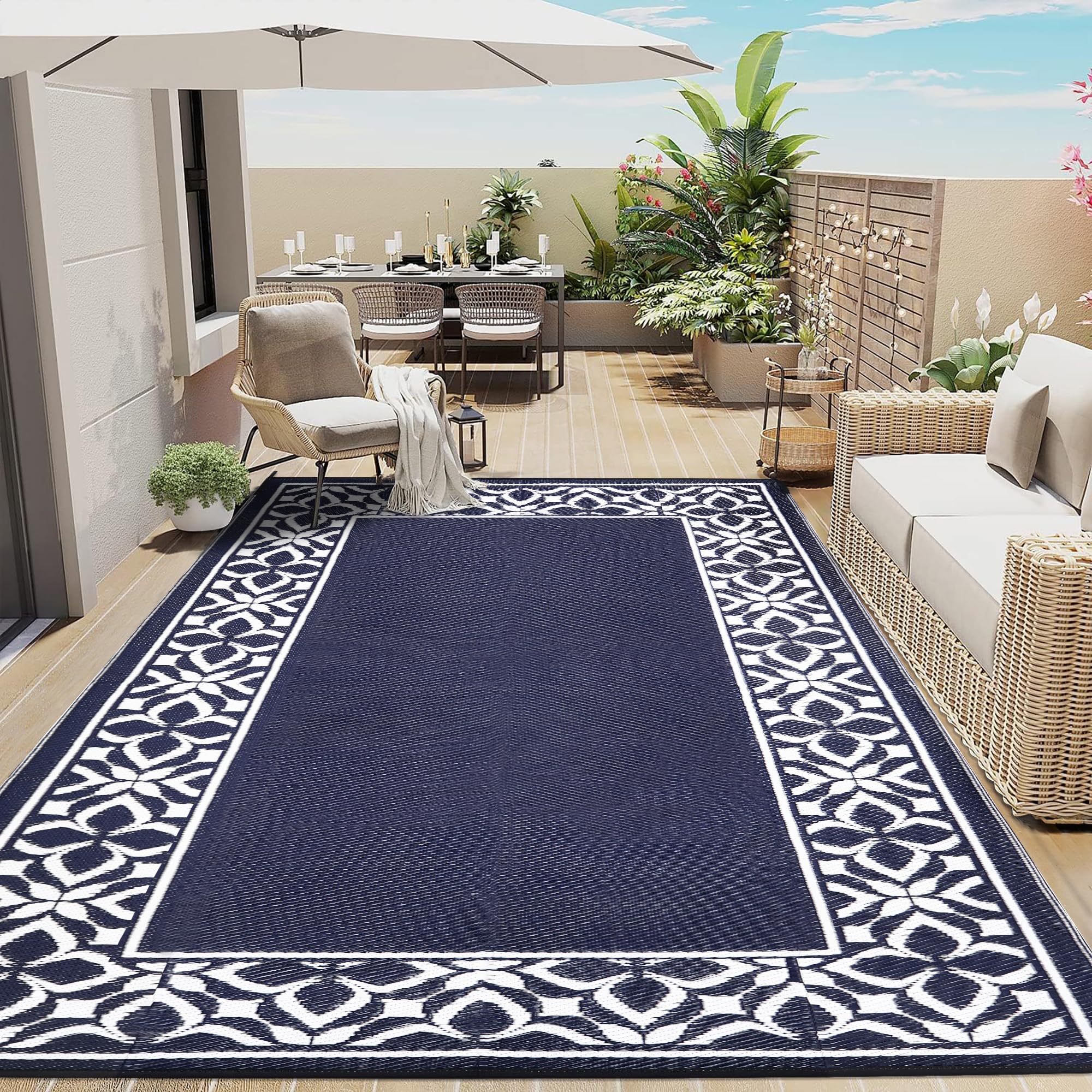 PureCozy alfombra frontal 6x9 azul marino mostrando patrón geométrico y estilo