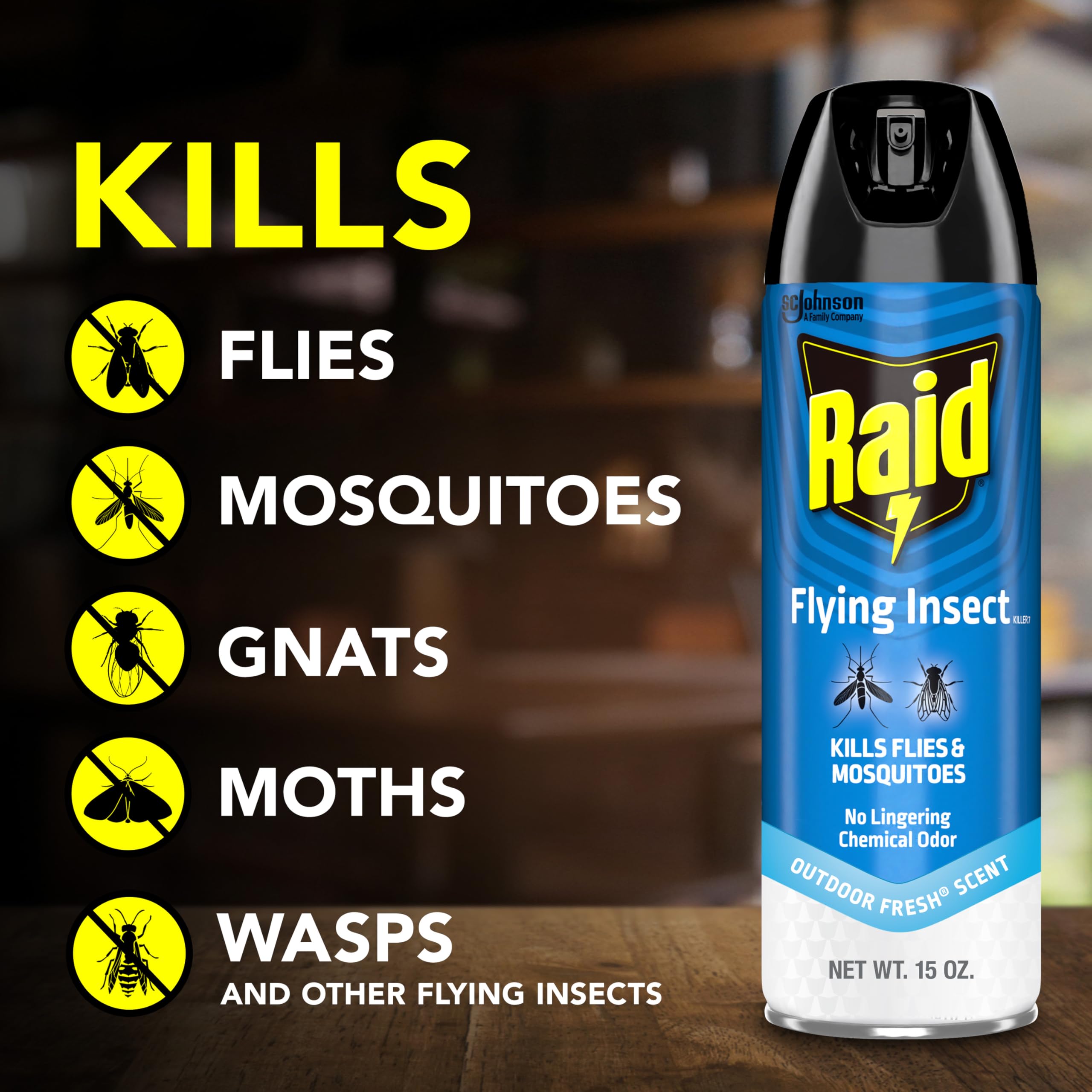 Raid uso en terraza mostrando control de insectos al aire libre sin olor fuerte