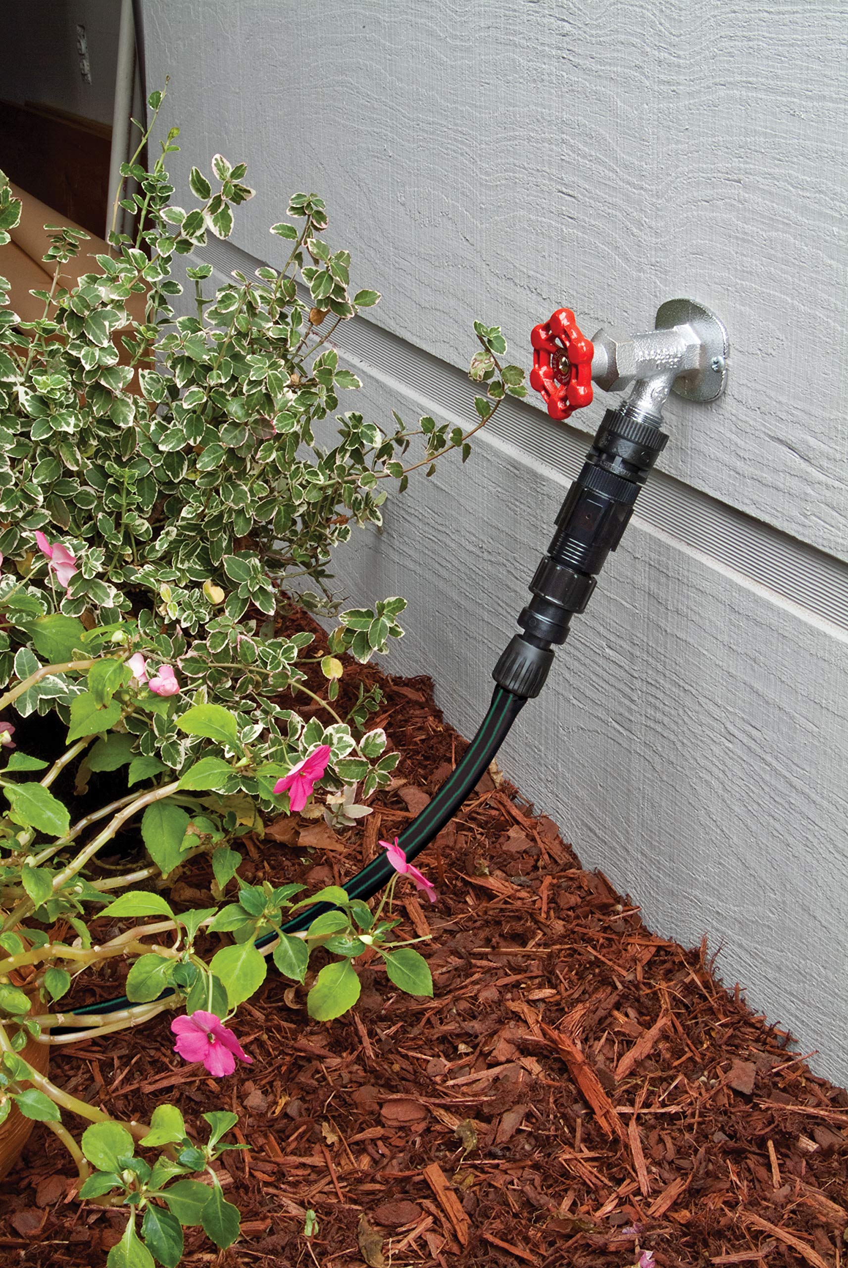 Rain Bird detalle de la tubería 1/2" que facilita curvas y resistencia UV