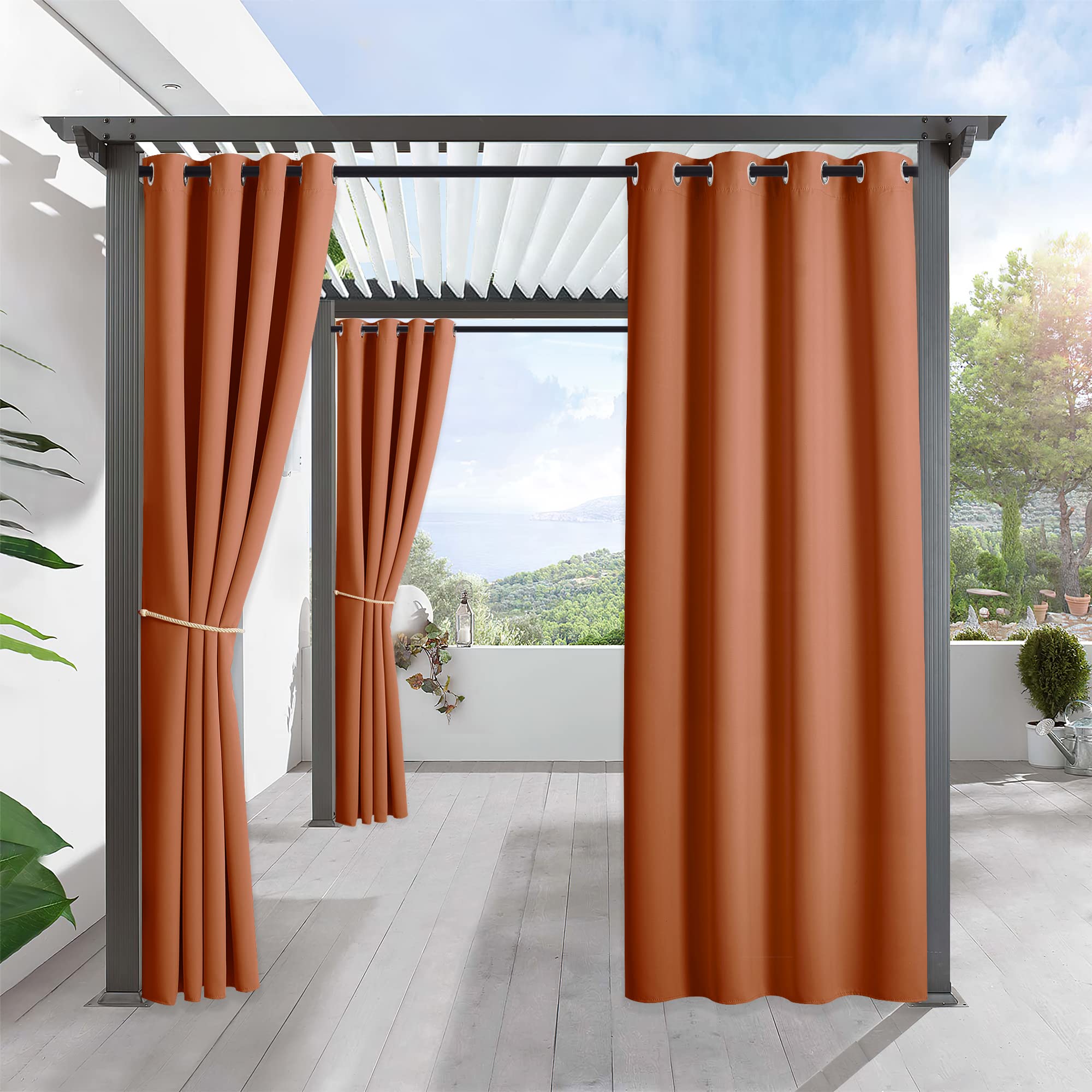RYB HOME cortina exterior vista frontal mostrando privacidad y estilo