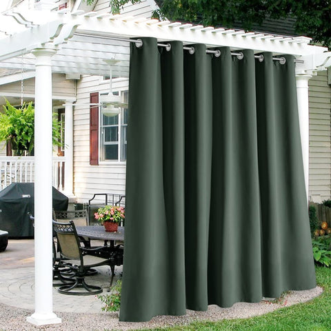 RYB HOME cortina frontal verde oscuro mostrando cobertura y privacidad