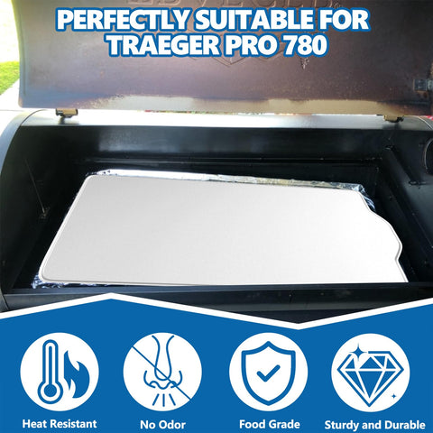 SafBbcue funda instalada en Traeger PRO 780 para limpieza rápida