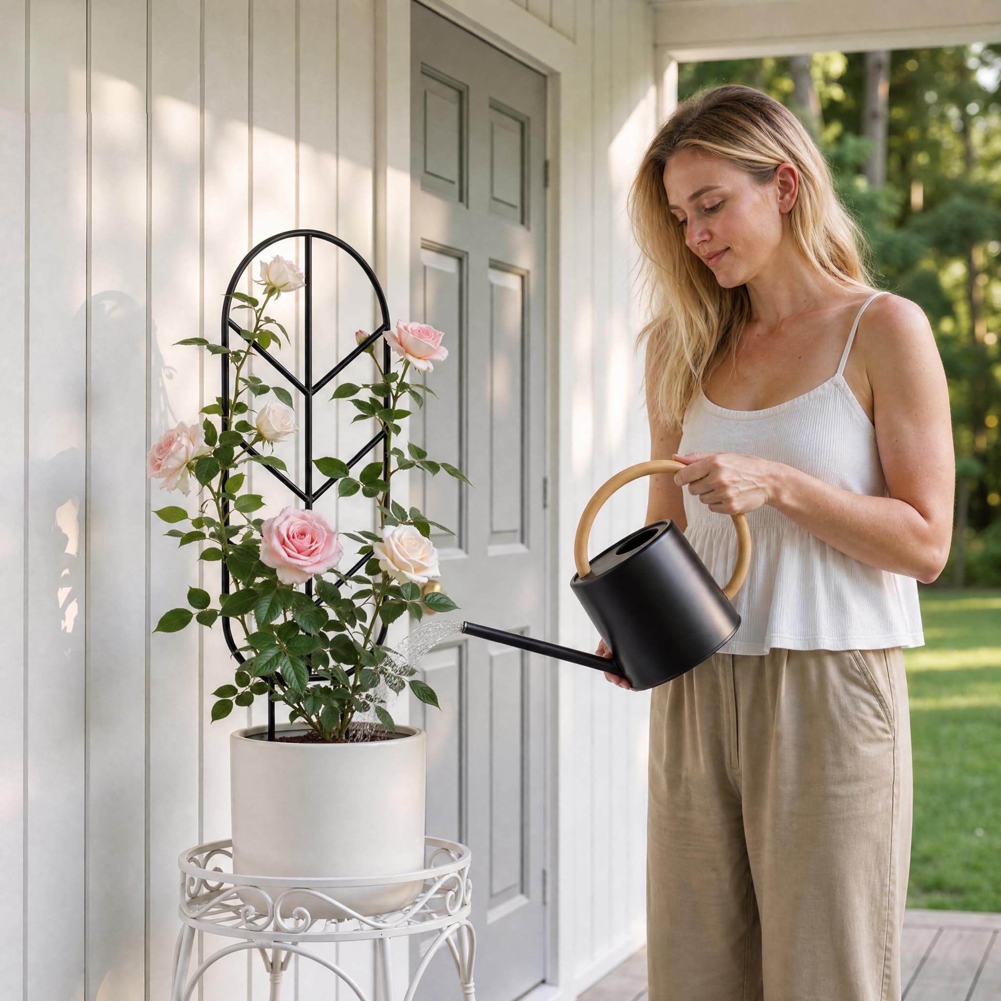saffruff enrejado en ambiente decorativo junto a muebles, añade estilo minimalista