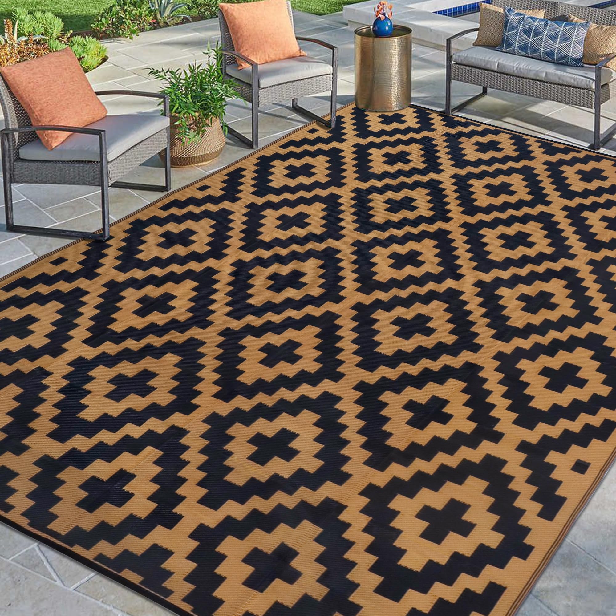 SAND MINE alfombra exterior 9x12 vista frontal, superficie resistente y elegante