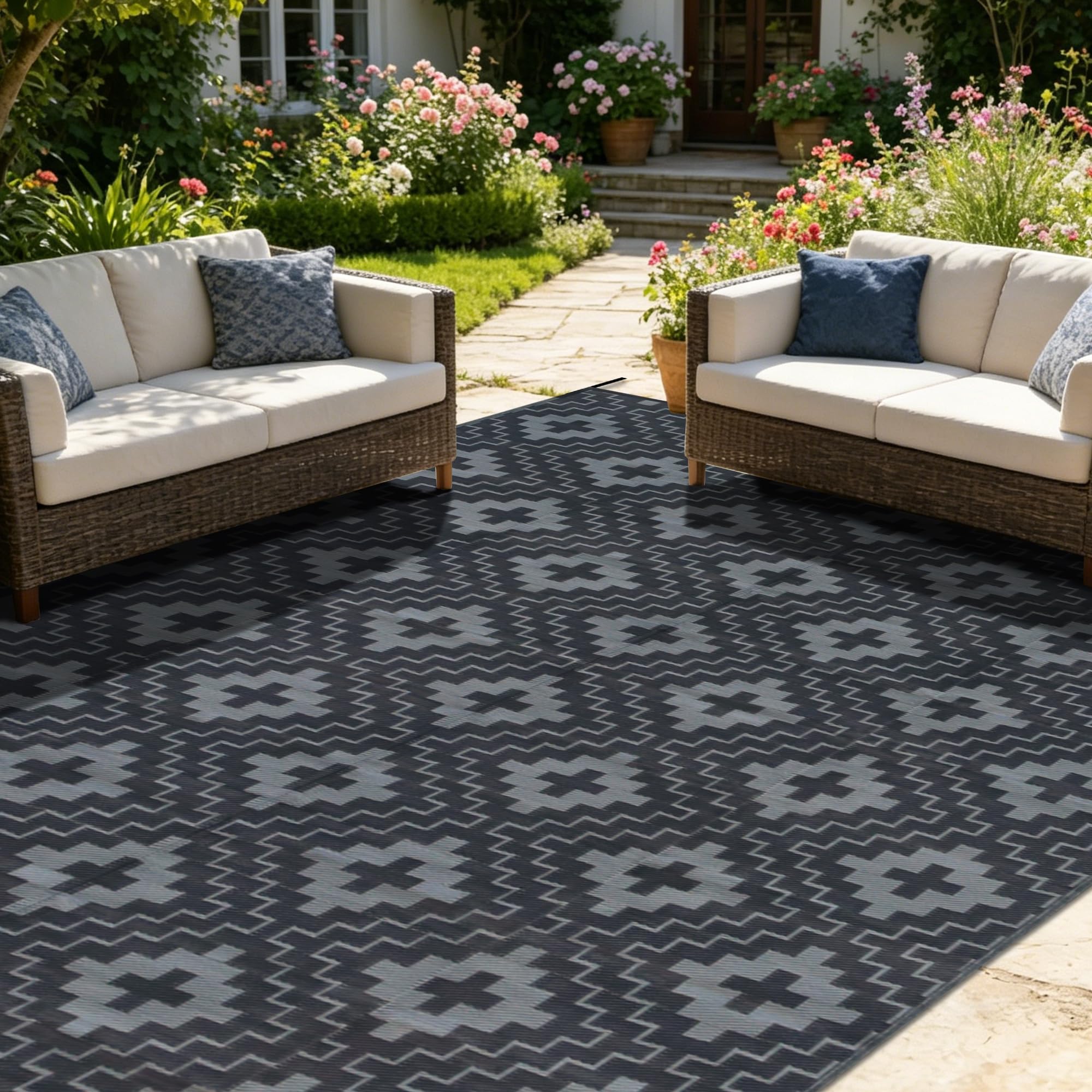 SAND MINE alfombra exterior frontal mostrando diseño negro y gris y durabilidad