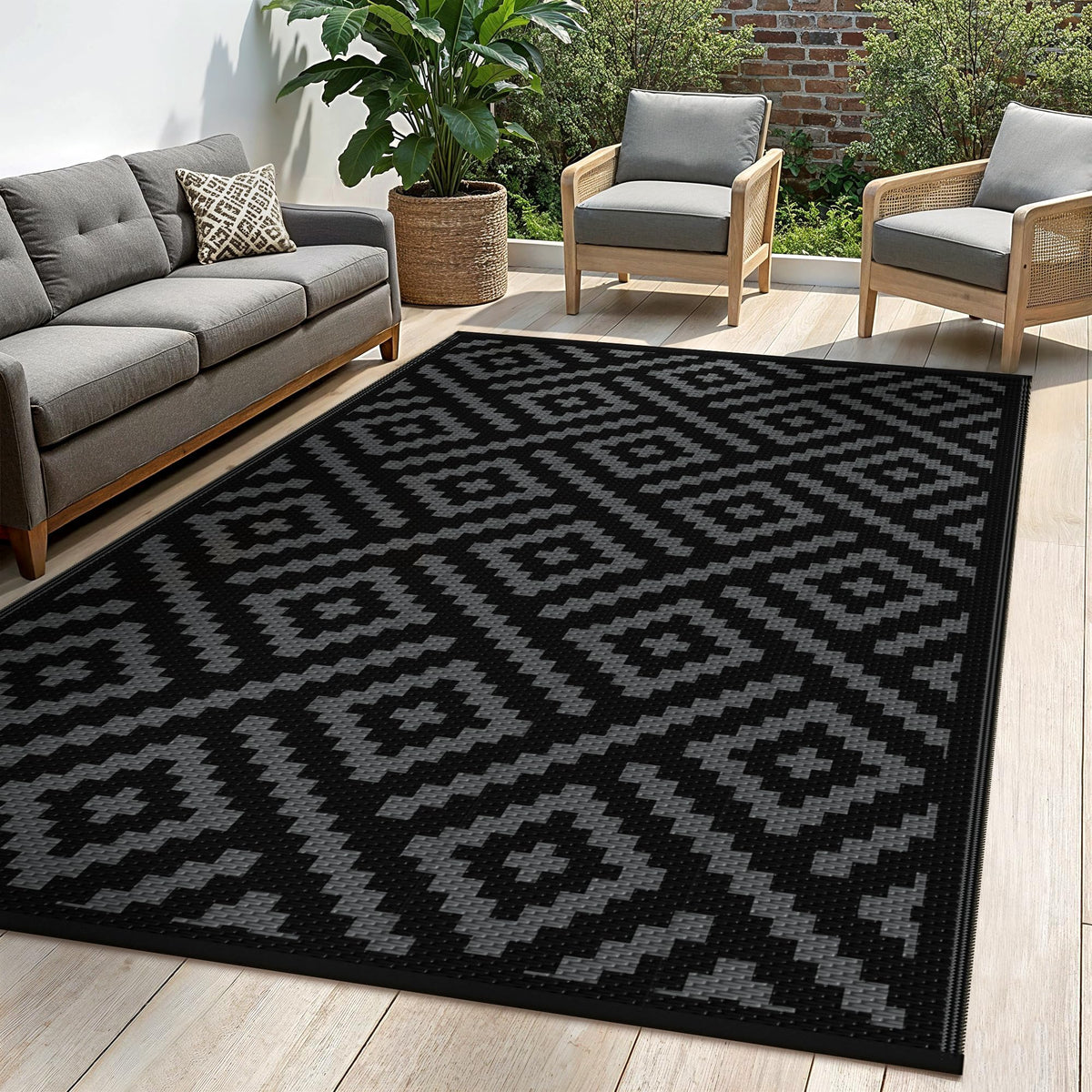 sarben alfombra exterior frontal mostrando patrón geométrico y estética duradera