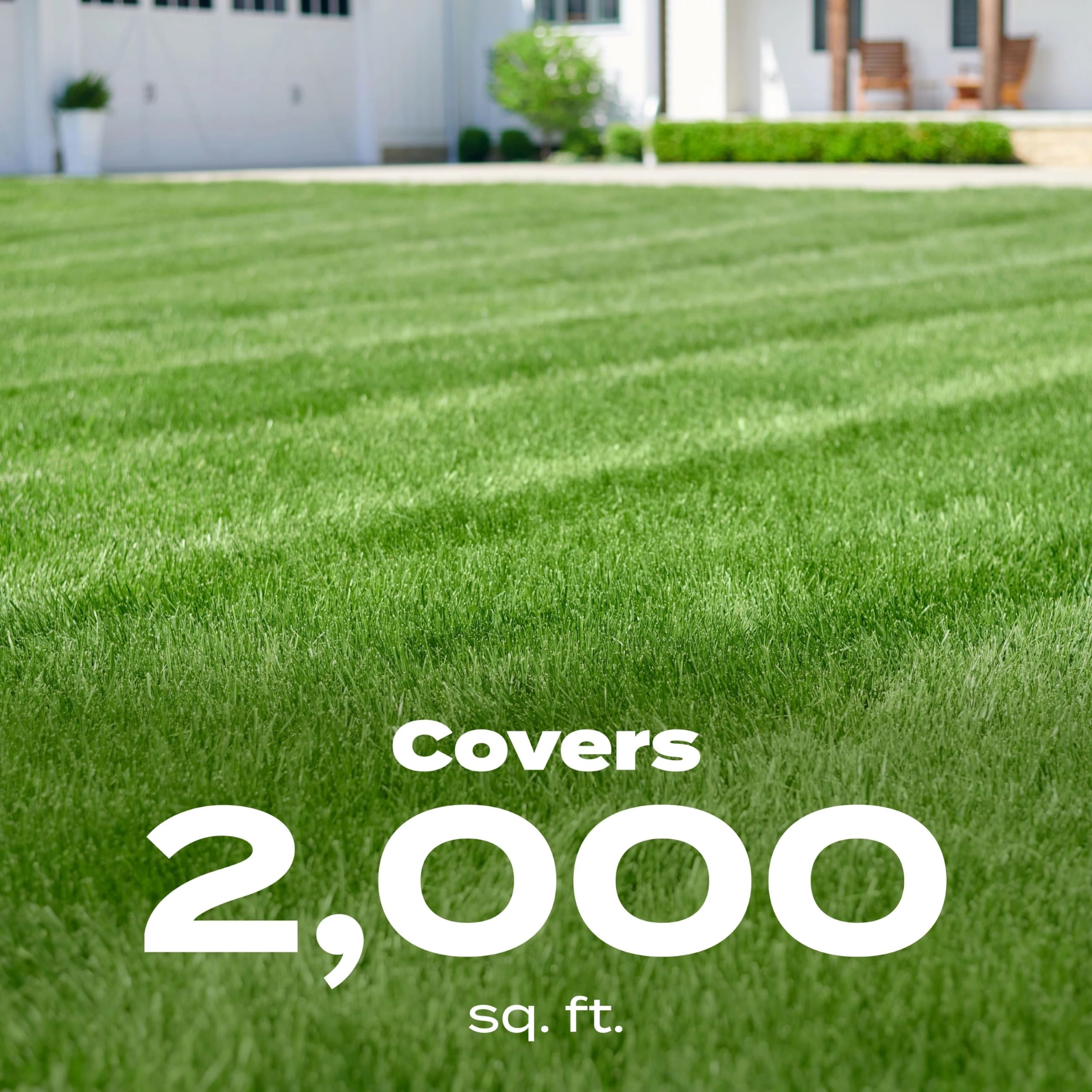 Scotts comparación de tamaño con una mano, 32 fl oz cubre 2,000 ft²