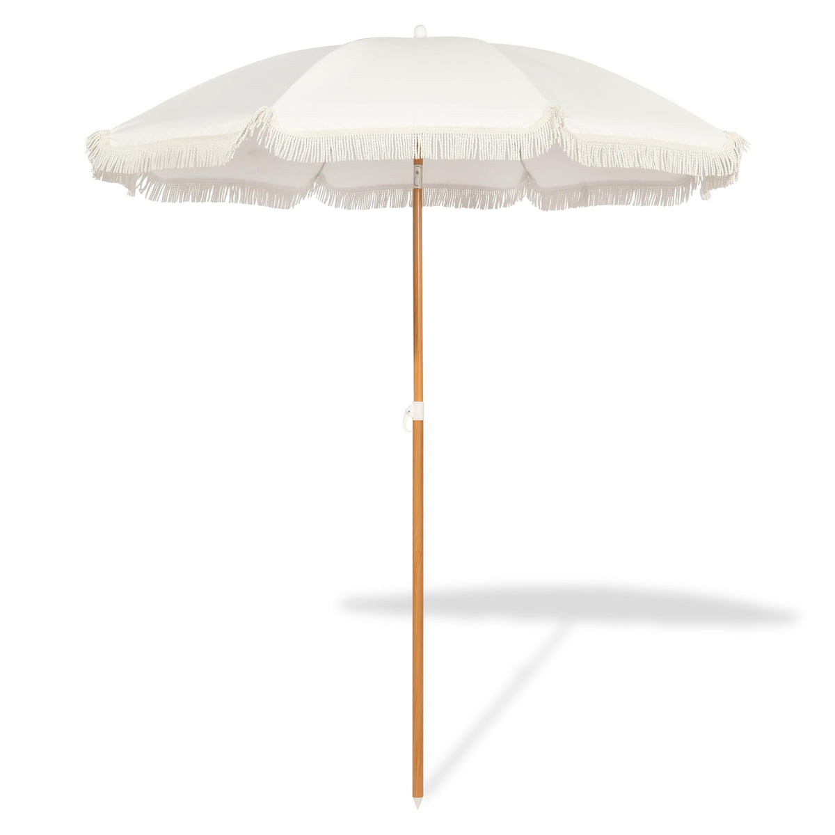 Seazul vista frontal del parasol con flecos y estética veraniega