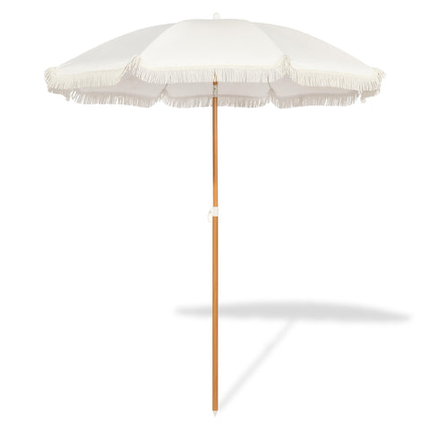 Seazul vista frontal del parasol con flecos y estética veraniega