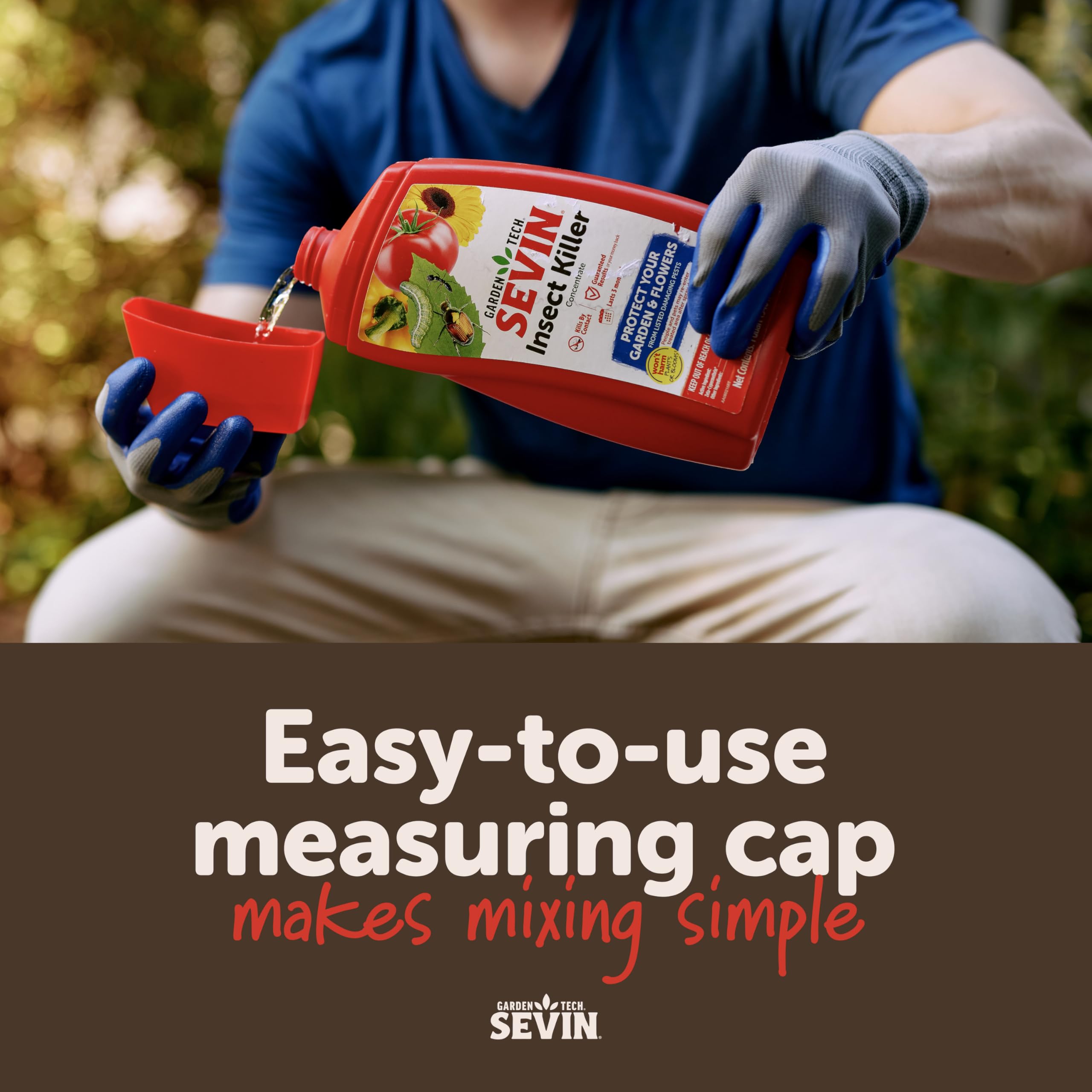 Envase Sevin 32 oz junto a una regla para comparar escala