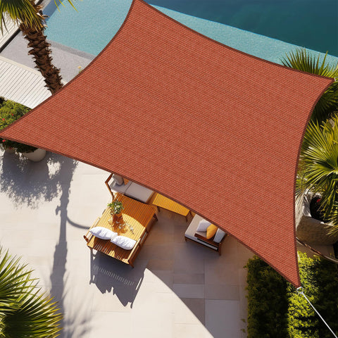 Shade&Beyond vela frontal 08'x12' rust red mostrando cobertura amplia