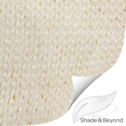 Shade&Beyond vela plegada lista para almacenamiento protegiendo la tela