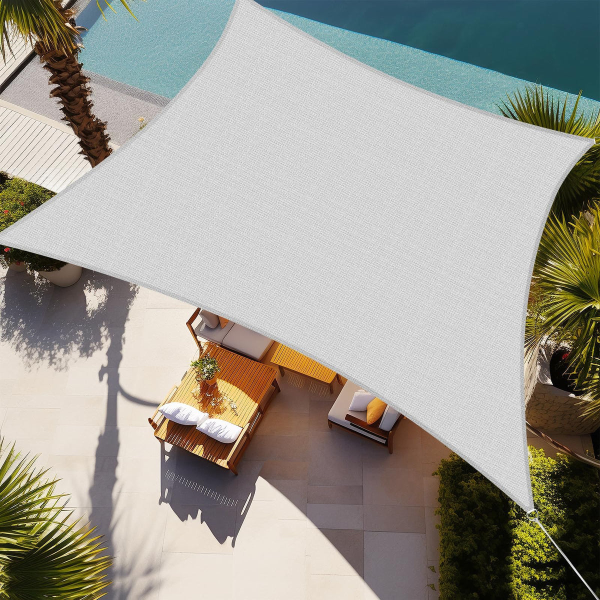 Shade&Beyond vista frontal del toldo rectangular mostrando cobertura amplia