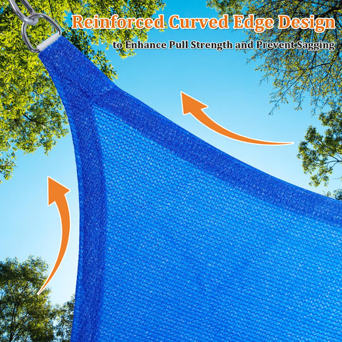 Shade&Beyond instalada junto a piscina creando zona fresca