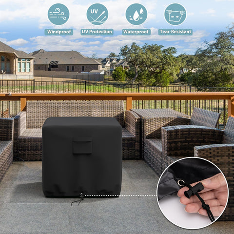 SHINESTAR funda colocada en una mesa de fogata en jardín, protección completa
