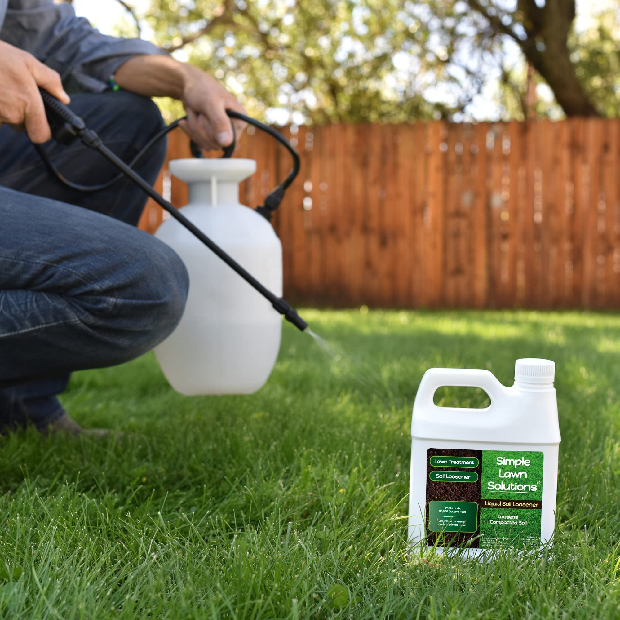 Simple Lawn Solutions uso con aireador mecánico para potenciar penetración del producto