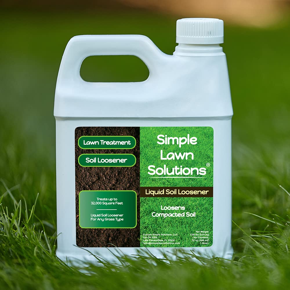Simple Lawn Solutions frasco junto a una regla para mostrar escala y rendimiento
