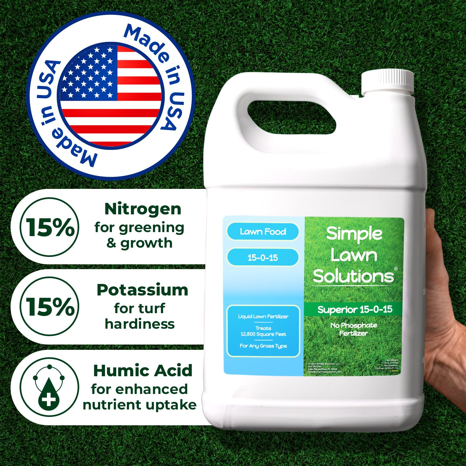 Simple Lawn Solutions etiqueta con ingredientes y beneficios visibles