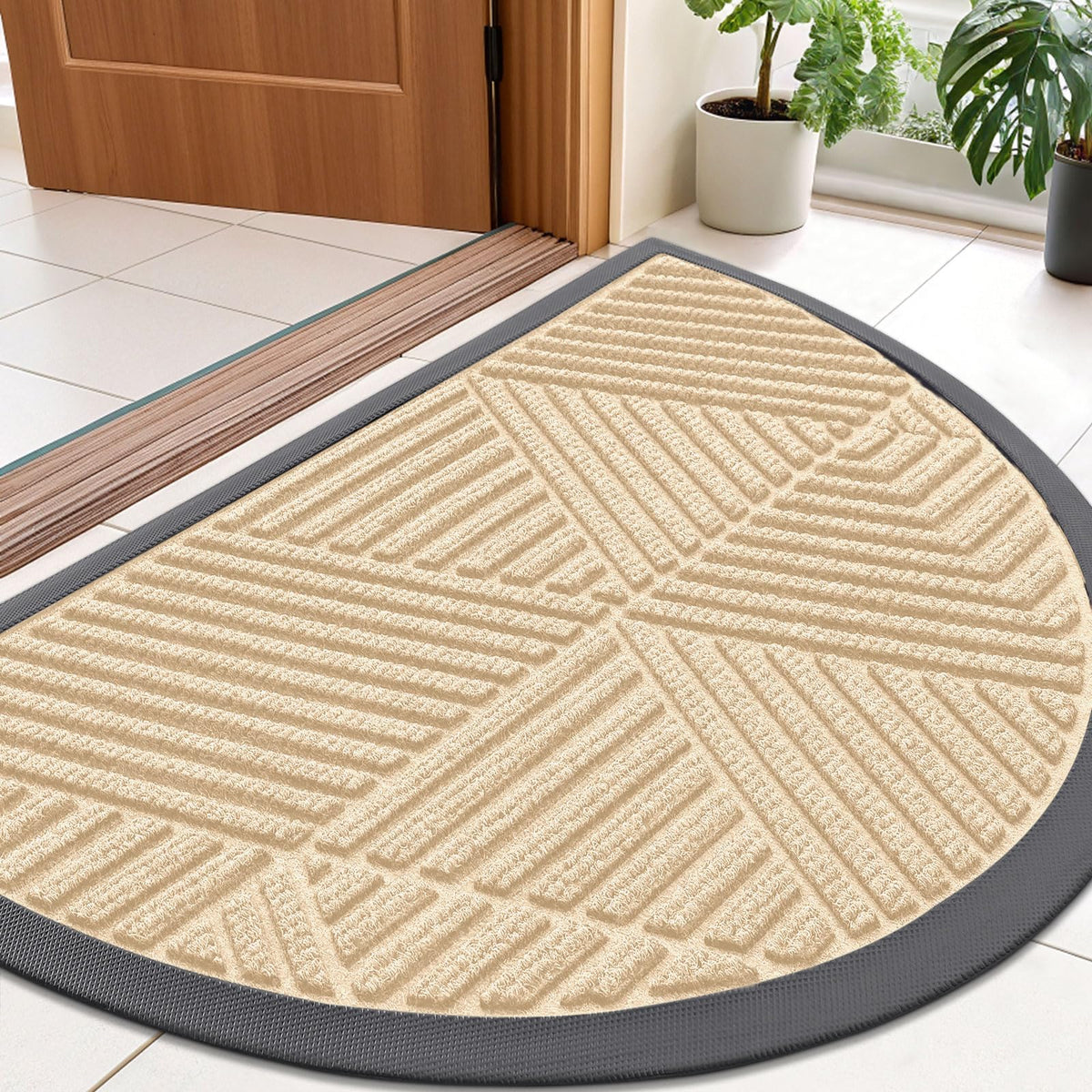 Smiry felpudo frontal mostrando diseño semicírculo y protección contra suciedad