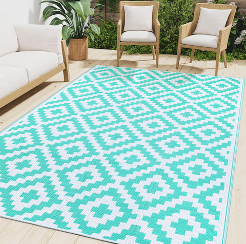 Smiry alfombra frontal boho blanca y turquesa mostrando diseño y confort