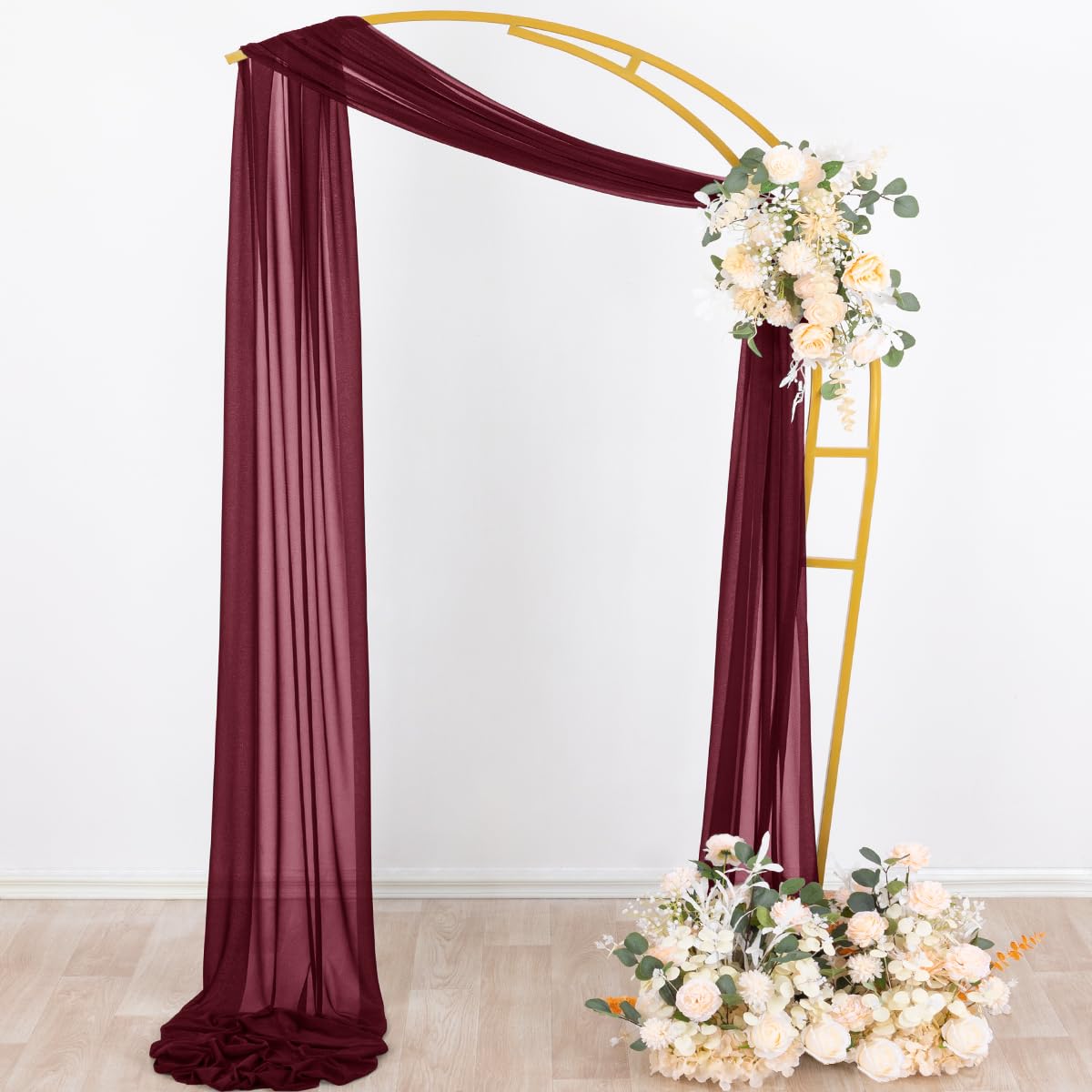 Socomi escena de fiesta con la cortina como fondo elegante y versátil