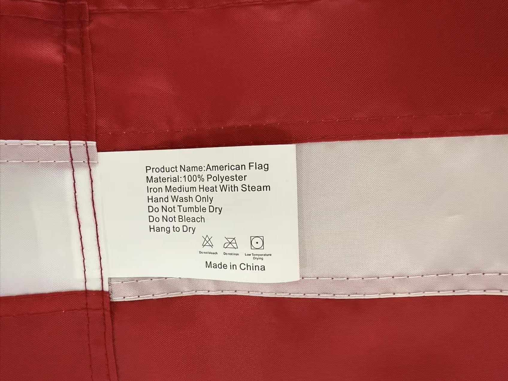 SolarStar bandera en entorno festivo ideal para ocasiones patrióticas
