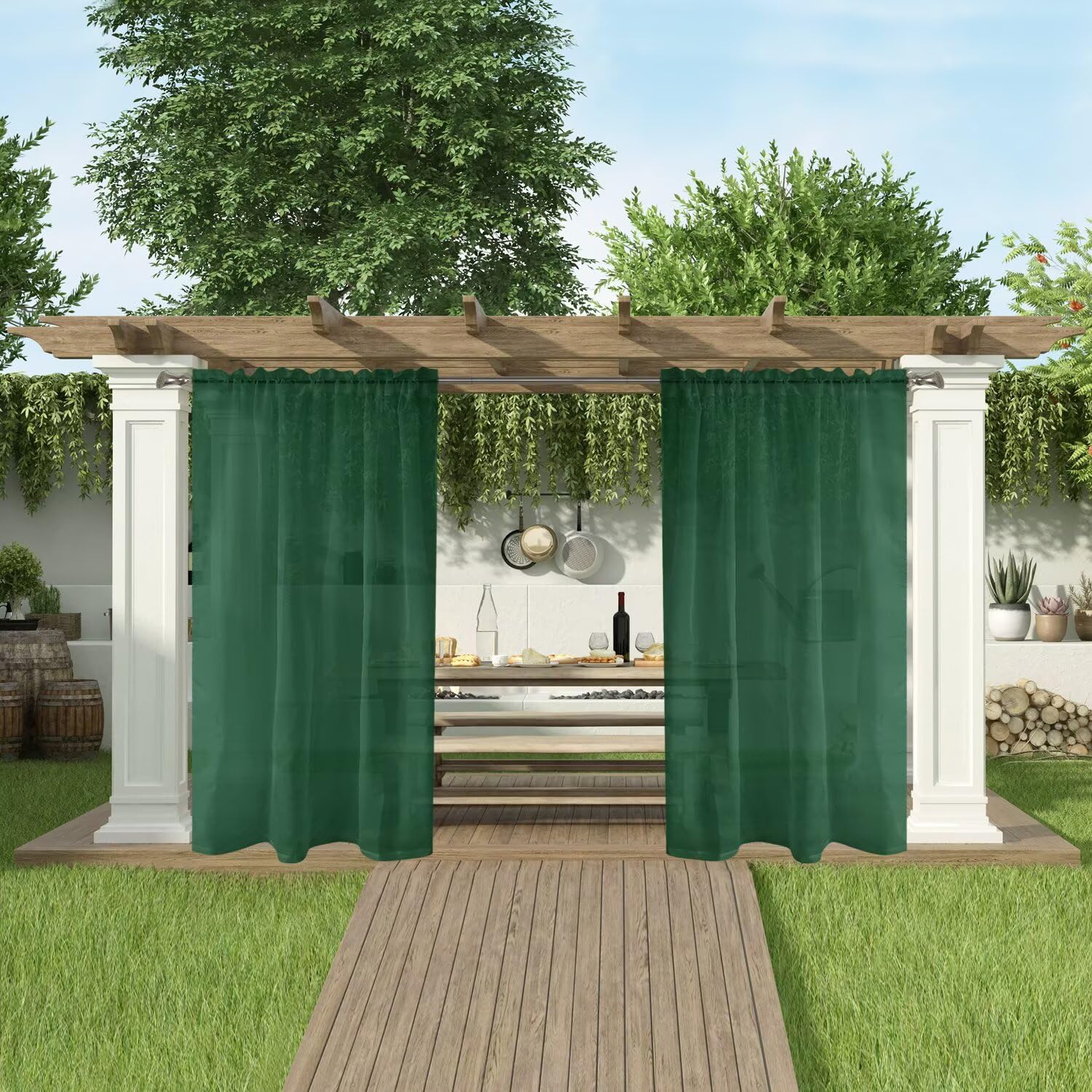 SpaceDresser panel mostrado junto a muebles para comparar escala