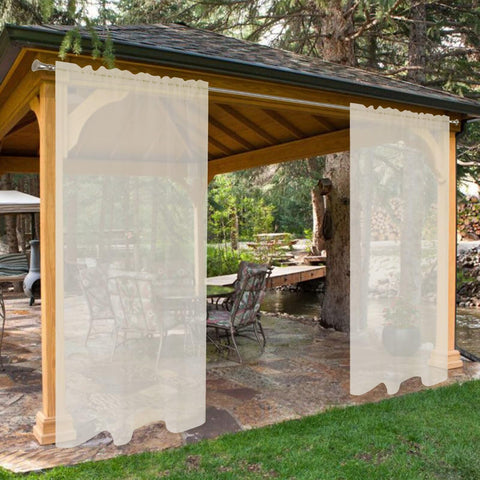 SpaceDresser panel frontal marfil en patio, aporta elegancia y protección