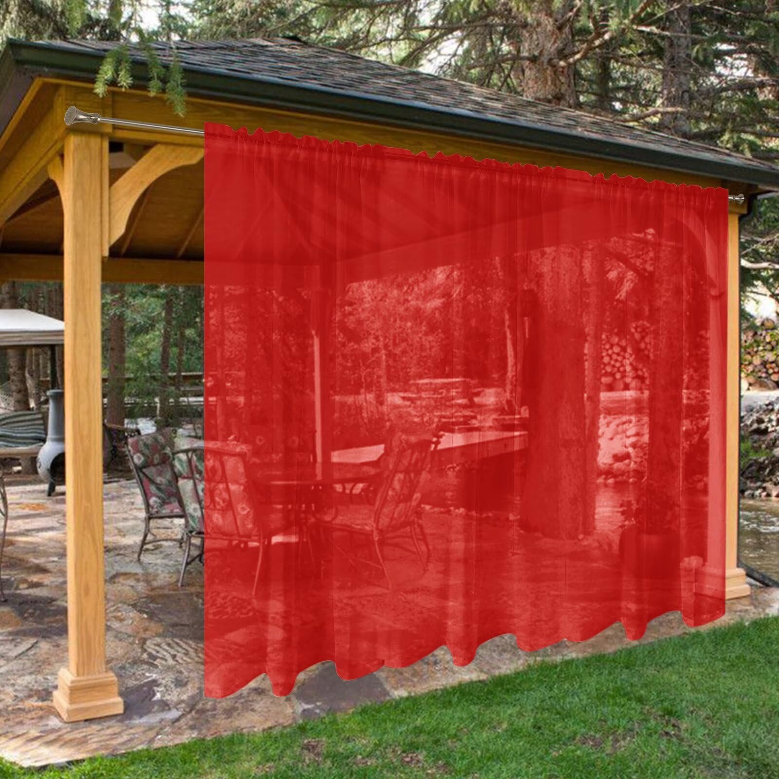 SpaceDresser panel frontal rojo mostrando elegancia y privacidad