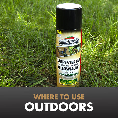 Spectracide producto en uso en un jardín protegiendo pérgolas y cobertizos