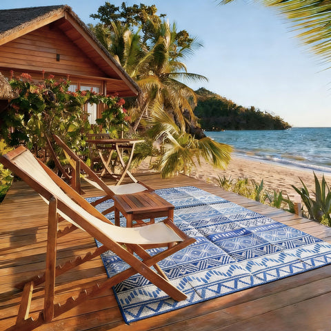 Strickland Home alfombra en la playa ilustrando transporte sencillo y estilo