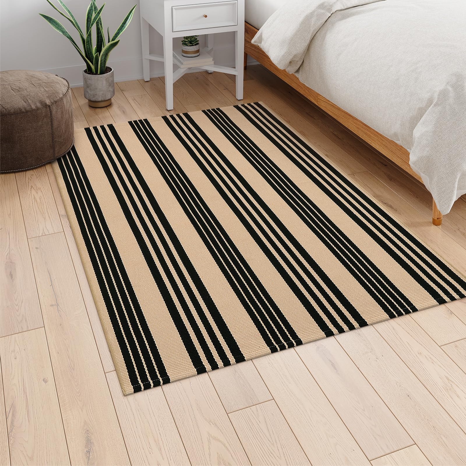 Sungea alfombra en entrada interior, crea recibidor ordenado y estiloso