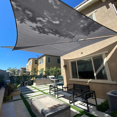 SUNLAX vista frontal del toldo vela, sombra amplia y elegante