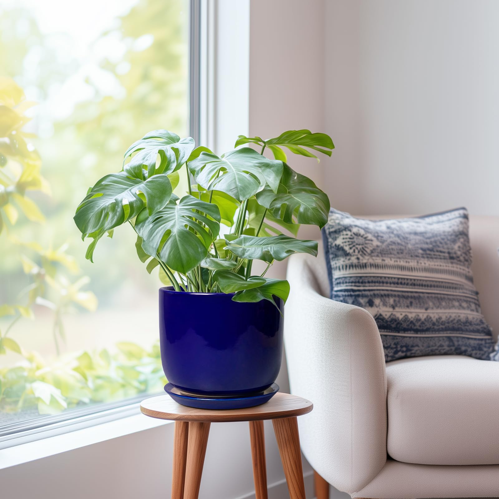 SUNPOTFOR maceta integrada en salón mostrando estilo y ambiente acogedor