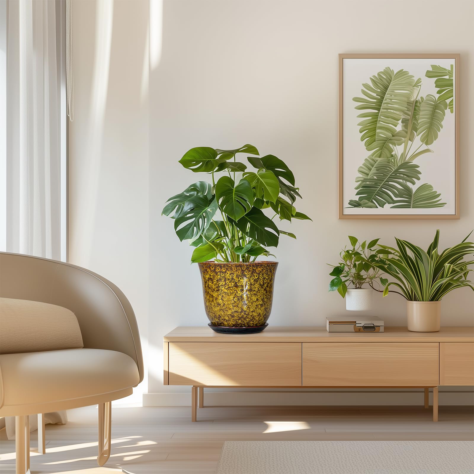 SUNPOTFOR maceta en salón aportando color y estilo decorativo