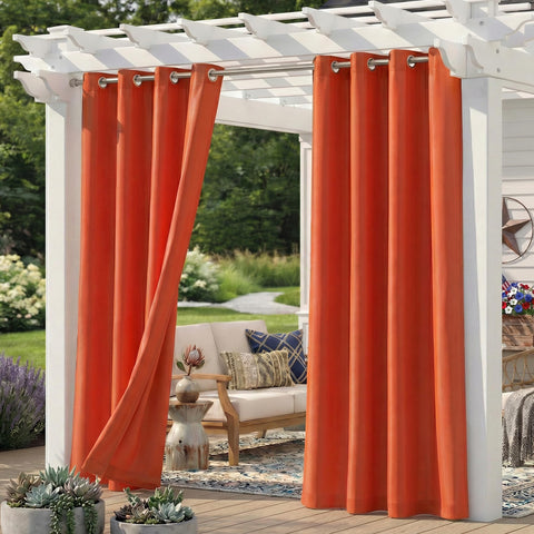 Sunshelf vista frontal del paquete de cortinas naranja para patio, añade estilo