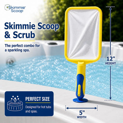 The Skimmie Scoop guardado en el compartimiento del filtro para espacio optimizado