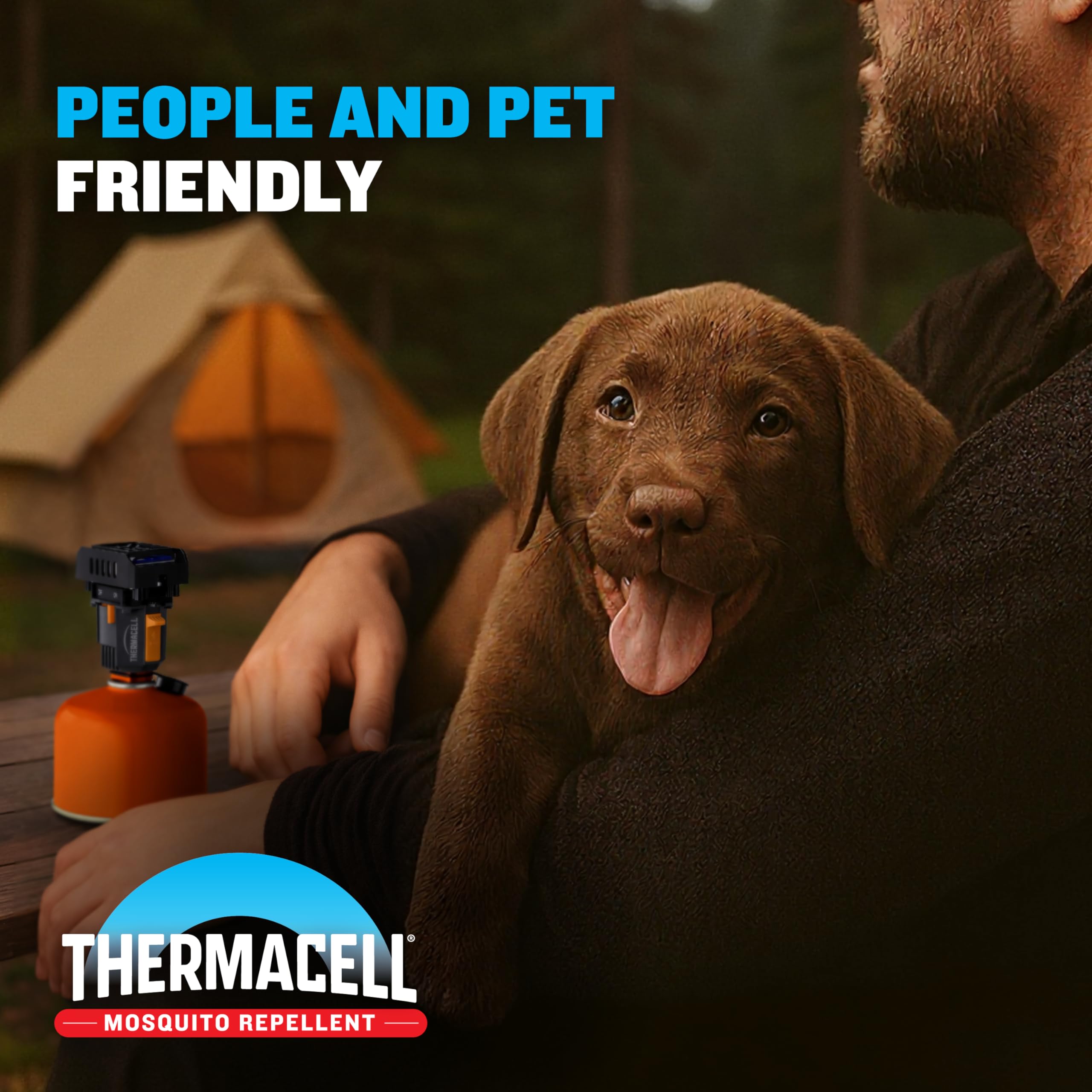 Thermacell comparado en mano para mostrar peso ligero y portabilidad