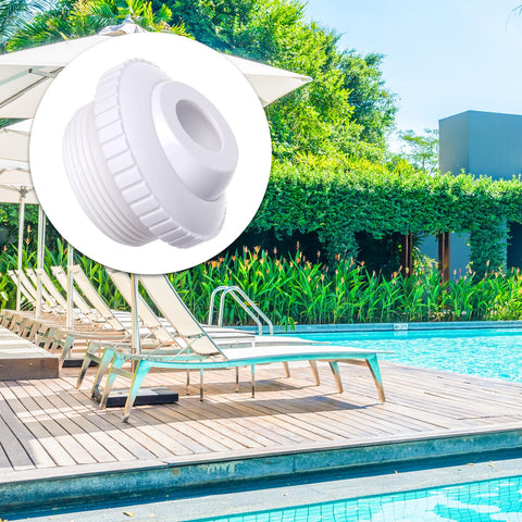 Thinp boquilla instalada en piscina demostrando mejora visible en circulación