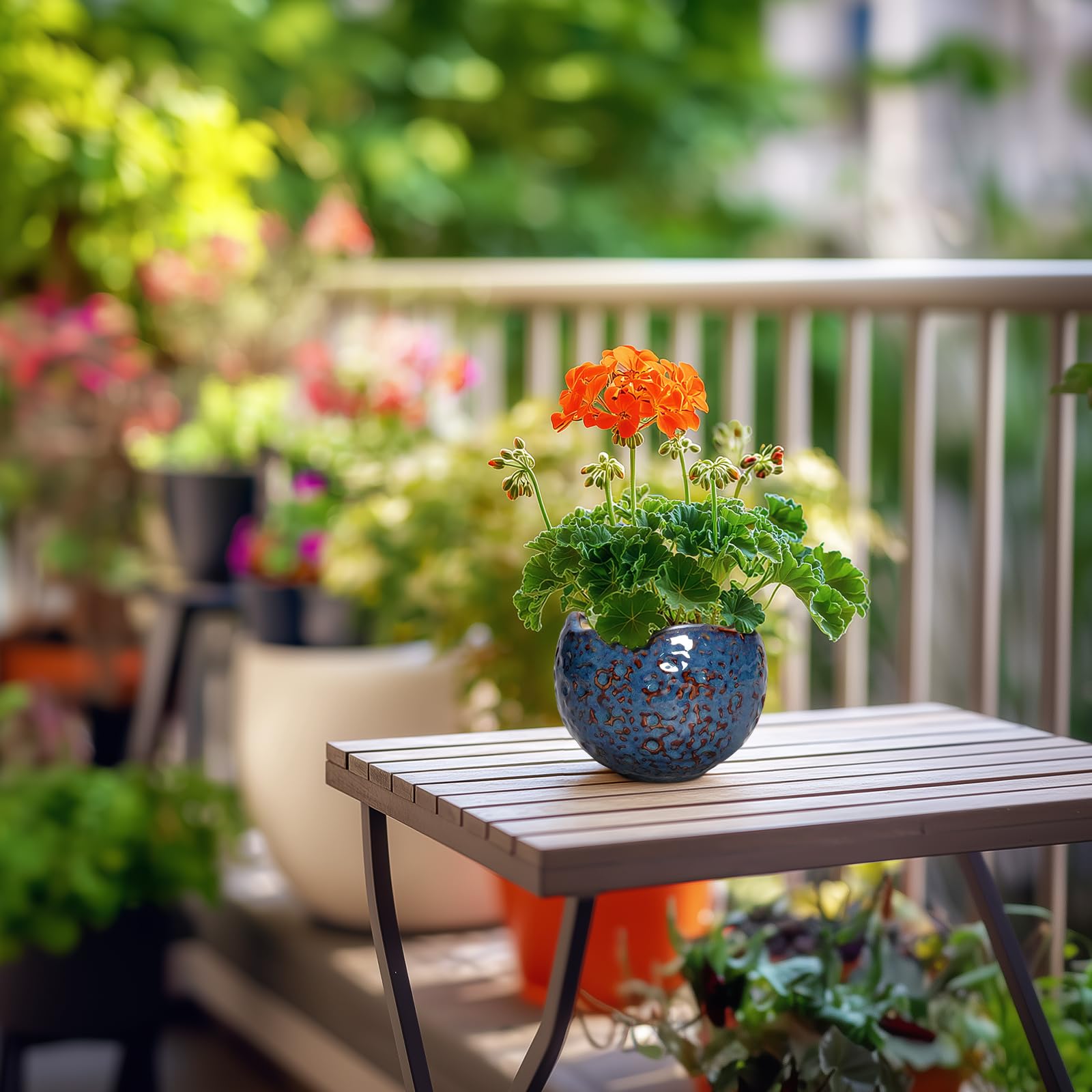 Thirtypot maceta en balcón decorativo que embellece espacios pequeños
