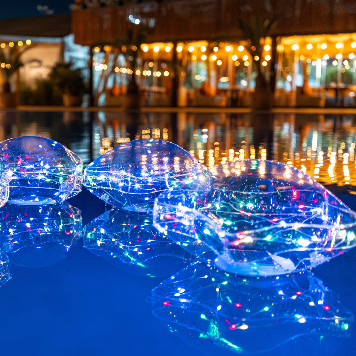 TIALLY estrella flotante frontal mostrando luz multicolor y atractivo visual