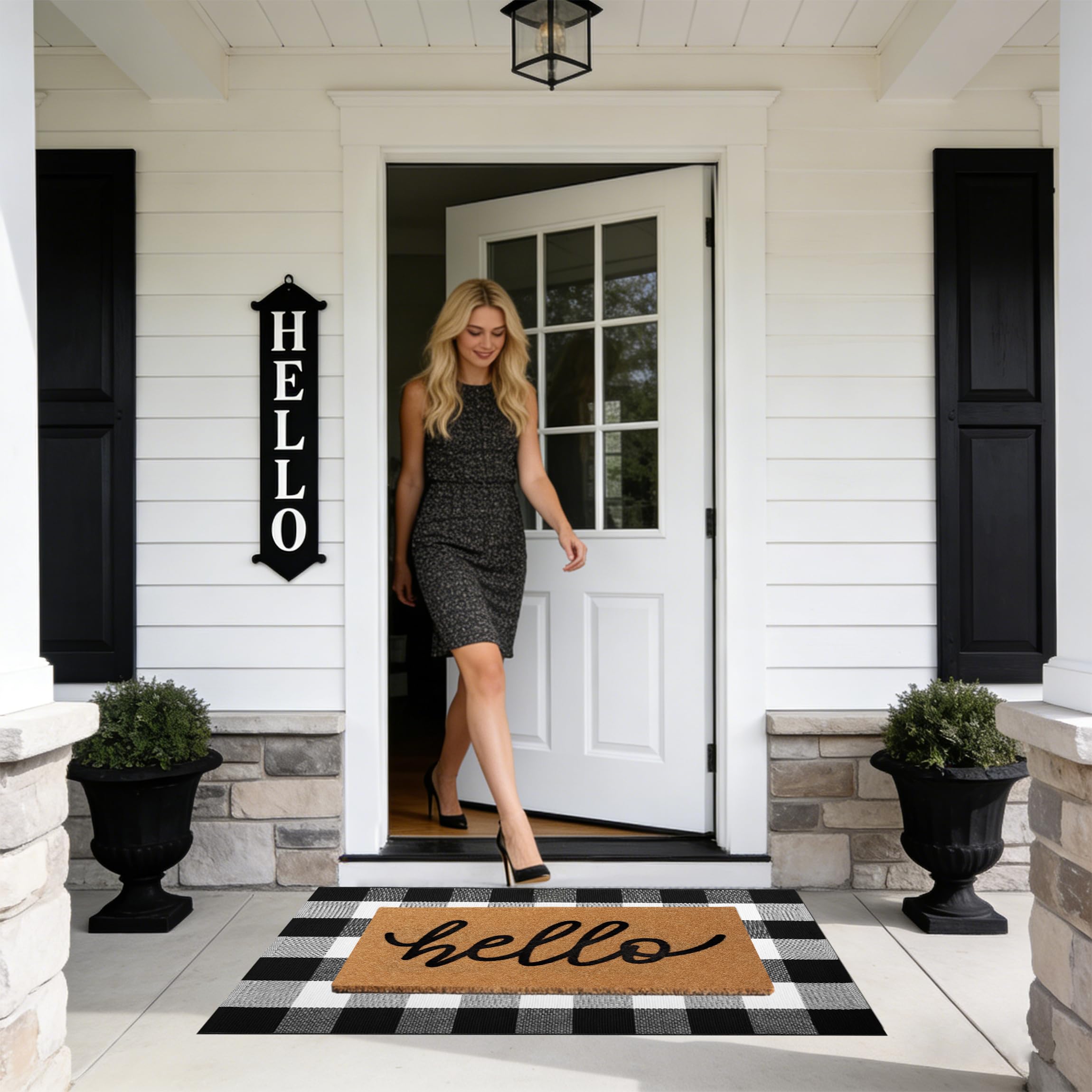 TIKIRUGI alfombra buffalo negro y blanco muestra estilo farmhouse