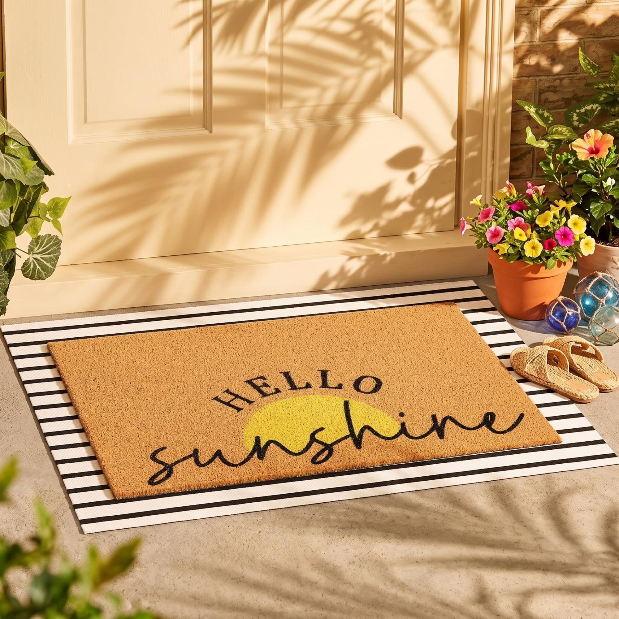 Tinideya detalle del diseño "hello sunshine" que aporta un toque decorativo alegre