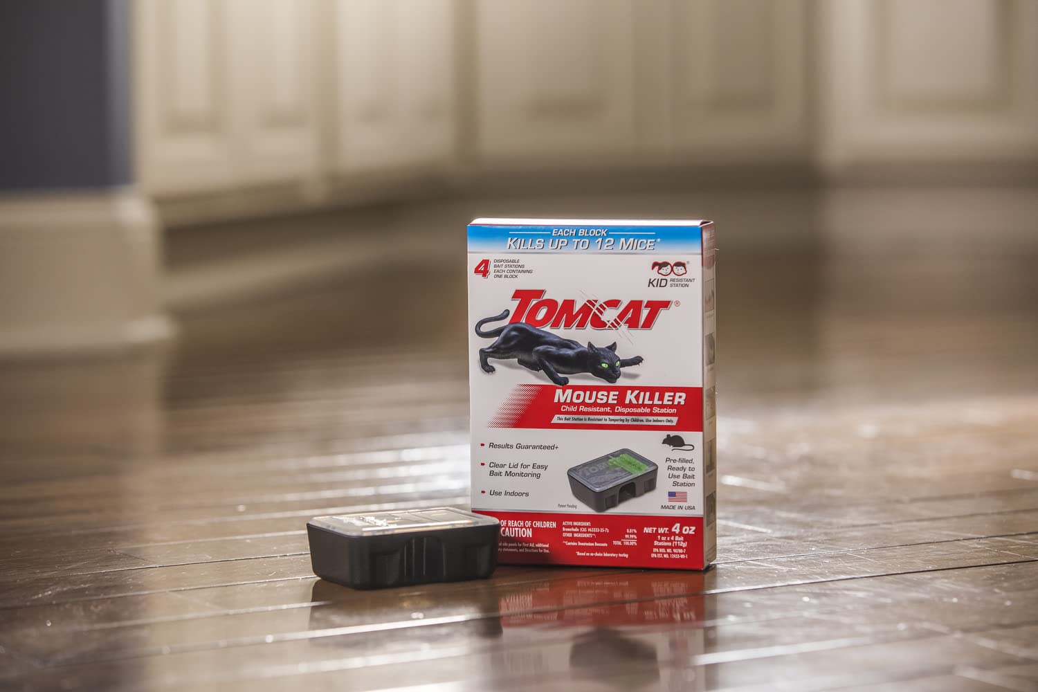 Tomcat estaciones colocadas en esquina donde suelen pasar ratones
