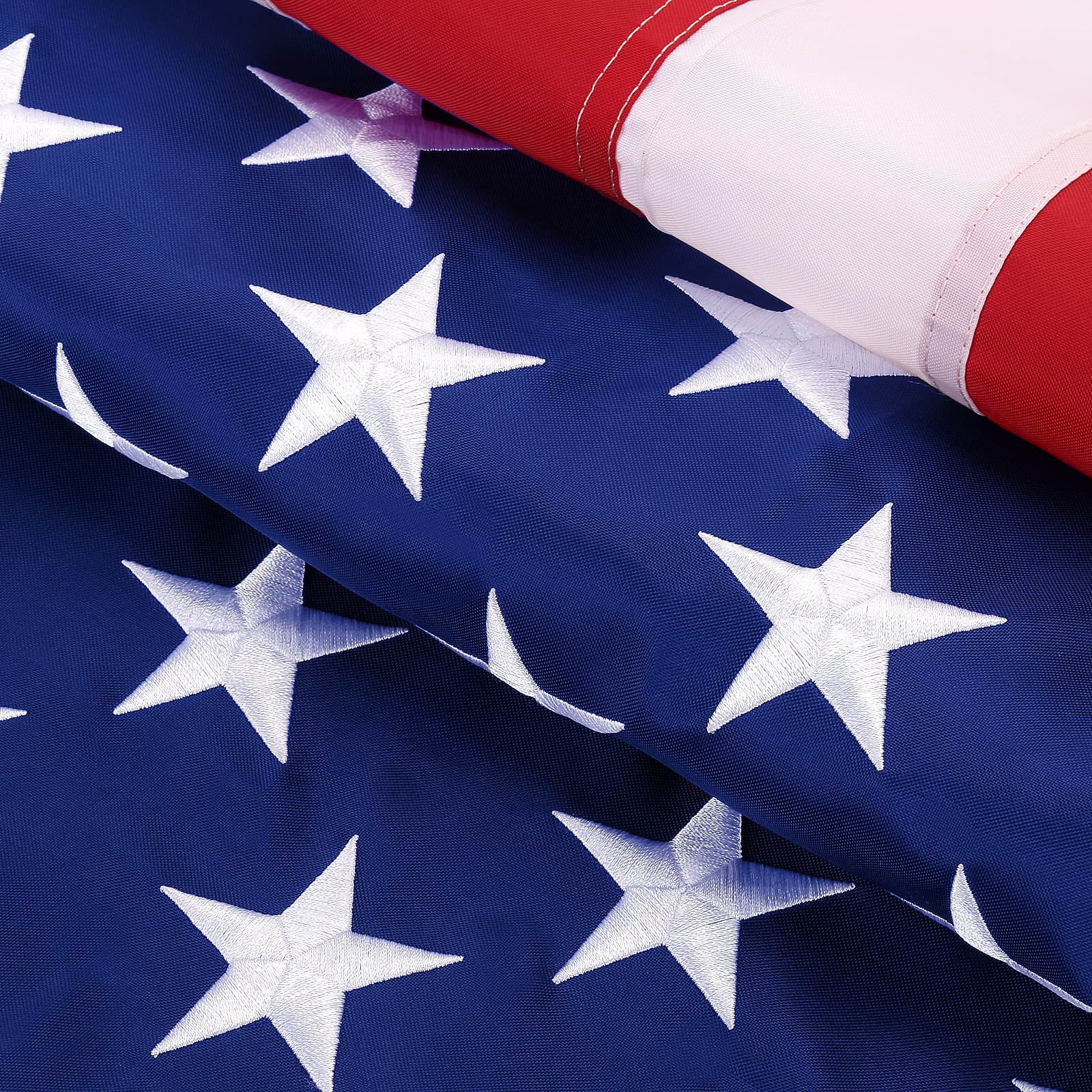 TOPFLAGS bandera frontal 4x6 ft mostrando colores vivos y visibilidad